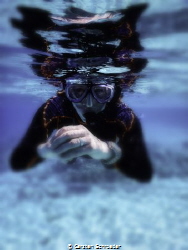 mirror snorkeling  Nikon AW130 by Carsten Schroeder 